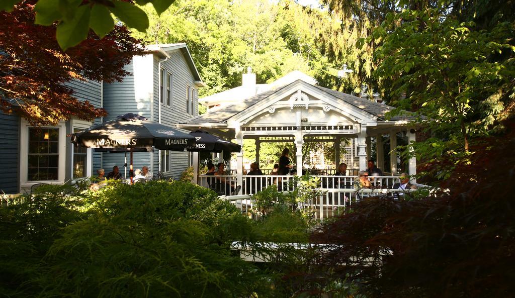 Kettle Creek Inn Порт-Стэнли Экстерьер фото
