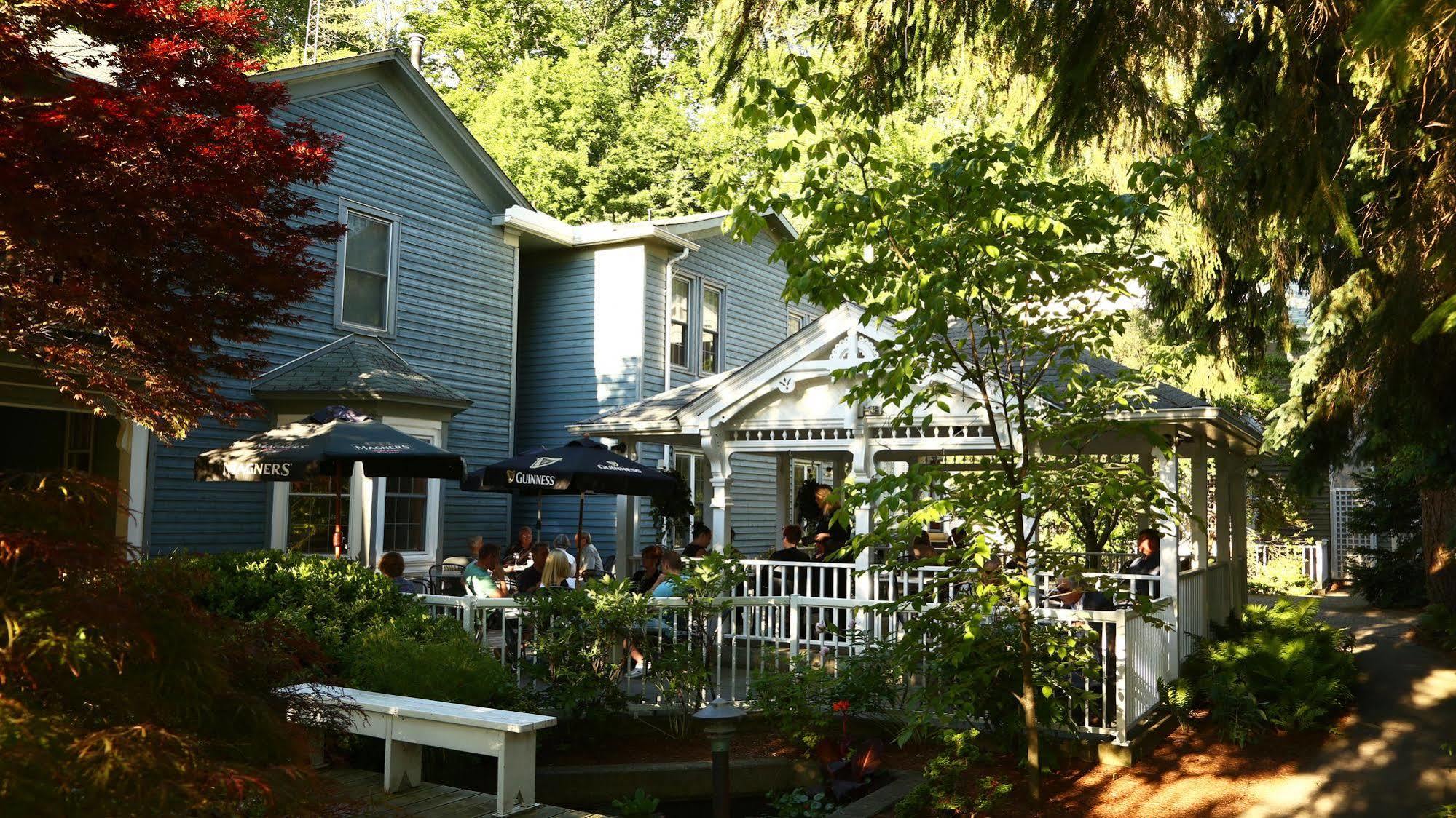 Kettle Creek Inn Порт-Стэнли Экстерьер фото